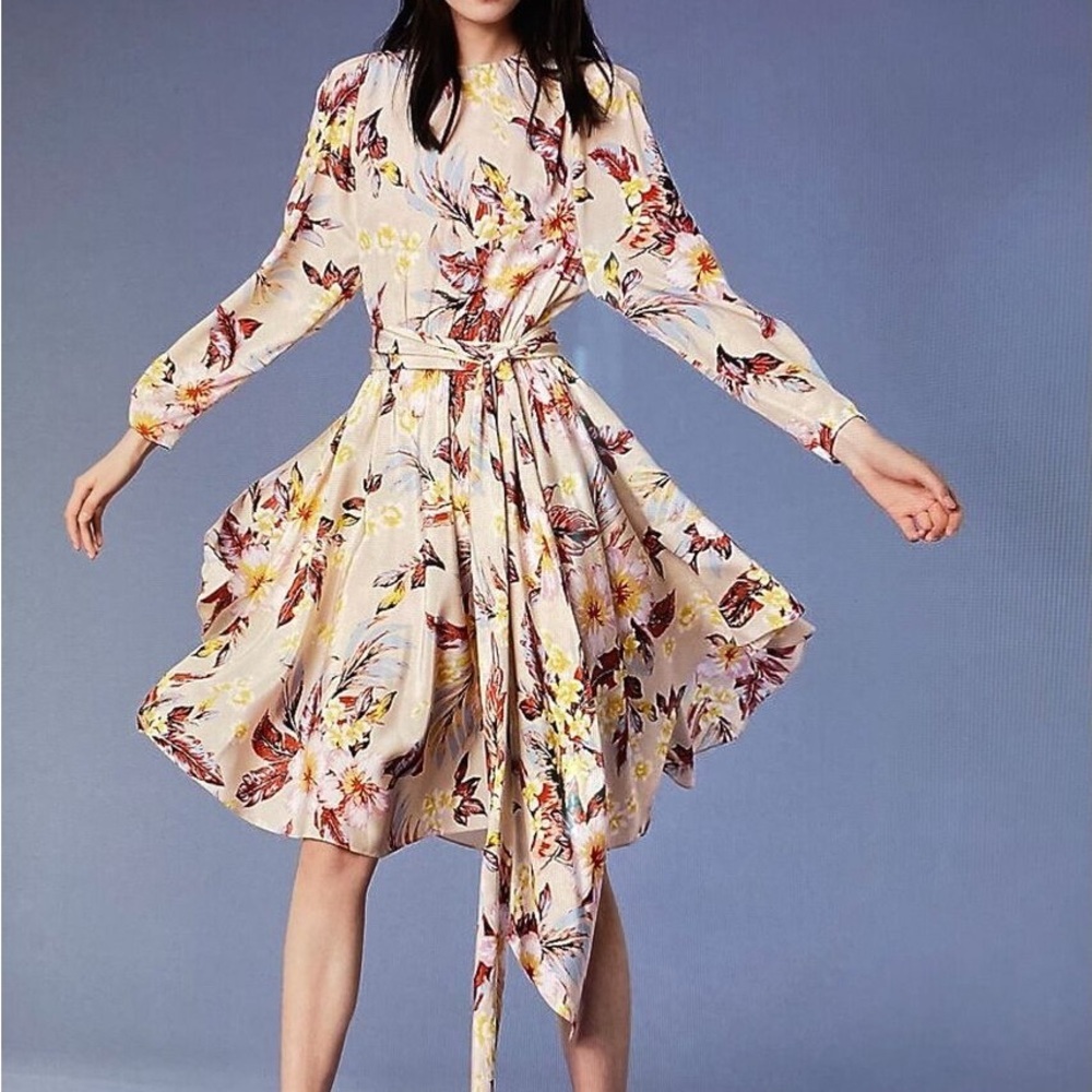 Diane Von Furstenberg 100% Silk Floral Draped Dress Tie Waist Belt Dress